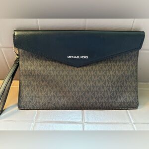 NWOT Michael Kors Clutch